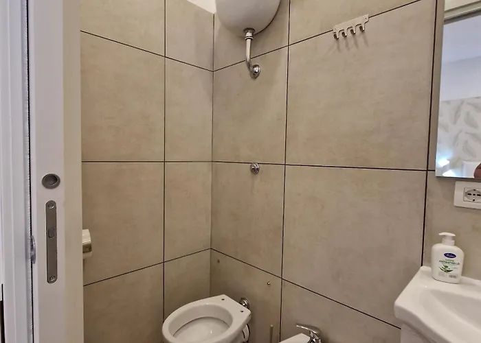 Дерев'яний котедж Enjoy Ruins And Church